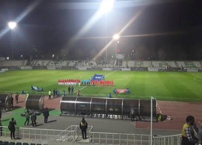 حاشیه دیدار جوانان ایران- قرقیزستان، حضور استیلی, هاشمیان و طرفداران خانم در استادیوم