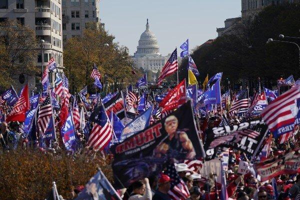 راهپیمایی همزمان موافقان و مخالفان ترامپ در واشنگتن دی. سی