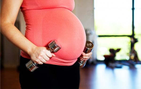 9 ورزش عالی دوران بارداری که برای سلامت مادر و جنین مفیدند