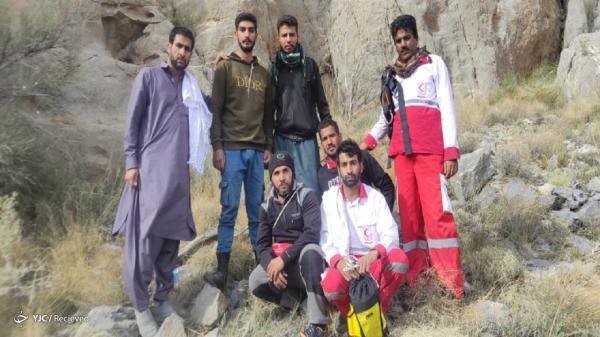 امدادرسانی به 3 فرد گرفتار در دیواره های پنج انگشت کوه تفتان