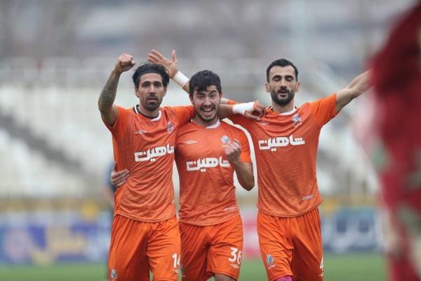 تیم قدیمی تهرانی در پی بازگشت قاطعانه به لیگ!