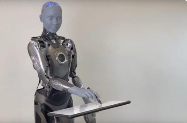 نقاشی بامزه پیشرفته ترین ربات انسان نمای دنیا ، عکس